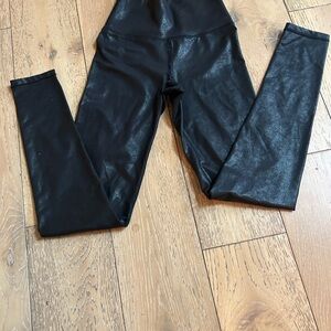 Aerie Shimmer Black Leggings